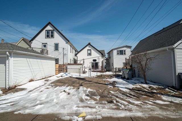 2953 S Kinnickinnic AVENUE, Milwaukee, WI 53207