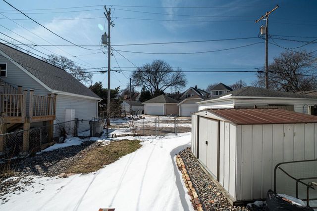 2953 S Kinnickinnic AVENUE, Milwaukee, WI 53207