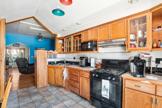 2953 S Kinnickinnic AVENUE, Milwaukee, WI 53207