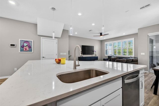 339 SANDBAR AVENUE NE, St Petersburg, FL 33716