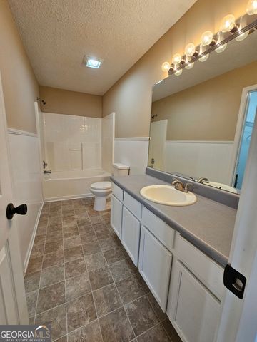 128 Locust Road, Locust Grove, GA 30248