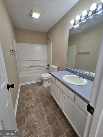 128 Locust Road, Locust Grove, GA 30248