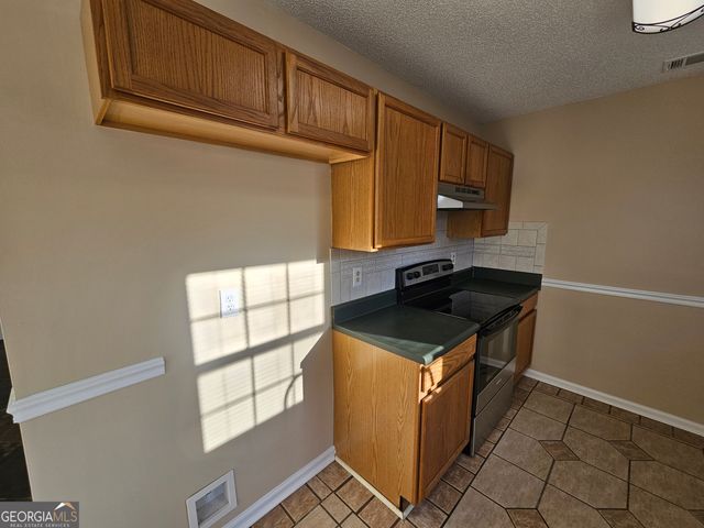 128 Locust Road, Locust Grove, GA 30248