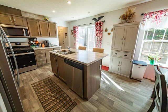 W8179 Eagle Drive, Oxford, WI 53952