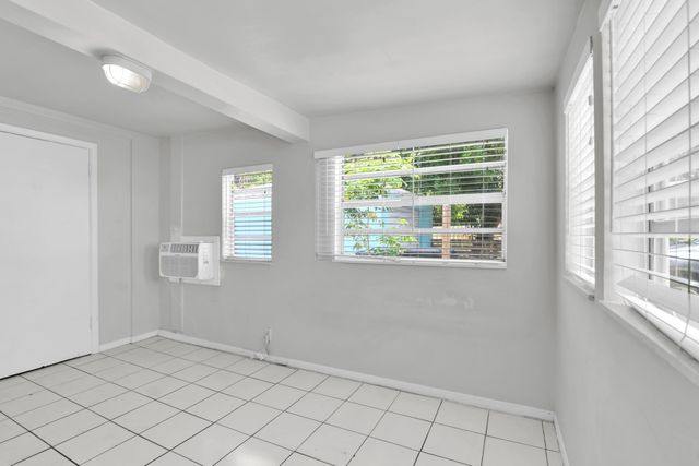 817 N J Street, Lake Worth Beach, FL 33460