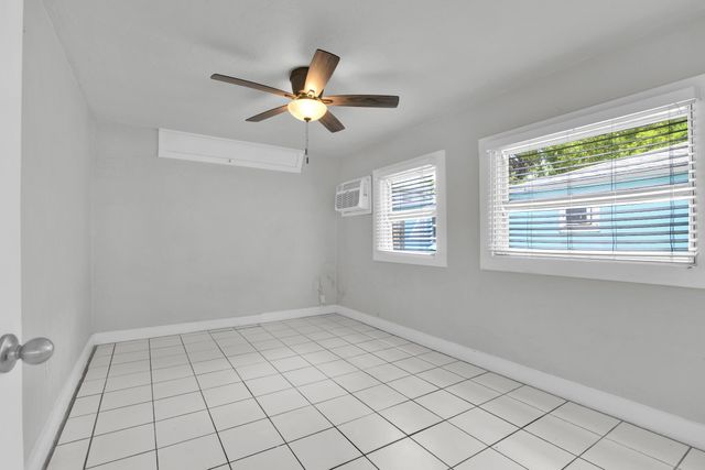 817 N J Street, Lake Worth Beach, FL 33460
