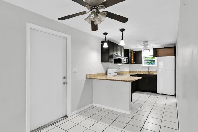 817 N J Street, Lake Worth Beach, FL 33460