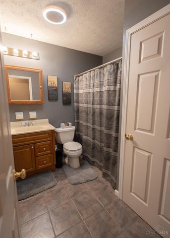 5912 Coachmont Drive, Fairfield, OH 45014