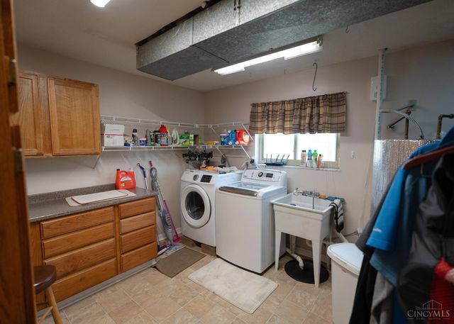 5912 Coachmont Drive, Fairfield, OH 45014