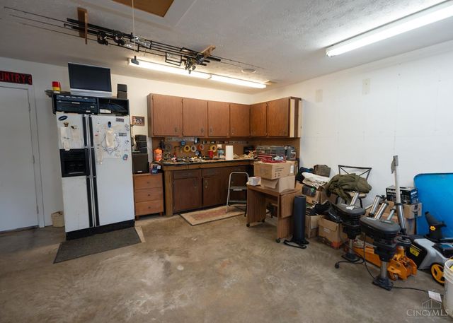 5912 Coachmont Drive, Fairfield, OH 45014