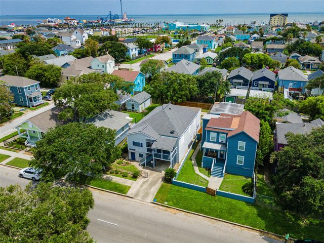 2809 Bernardo De Galvez Avenue, Galveston, TX 77550
