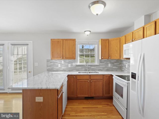 1110 ASHBY ST, Front Royal, VA 22630