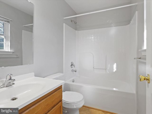 1110 ASHBY ST, Front Royal, VA 22630