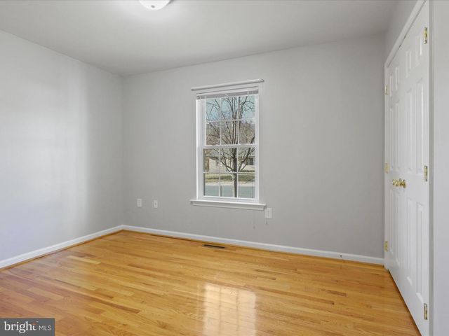 1110 ASHBY ST, Front Royal, VA 22630