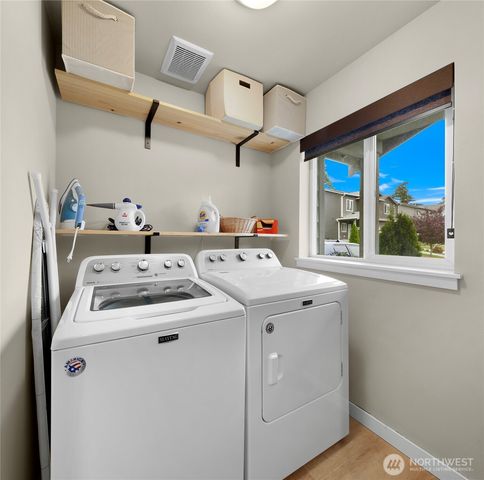 1911 SW Cooper Way, Oak Harbor, WA 98277