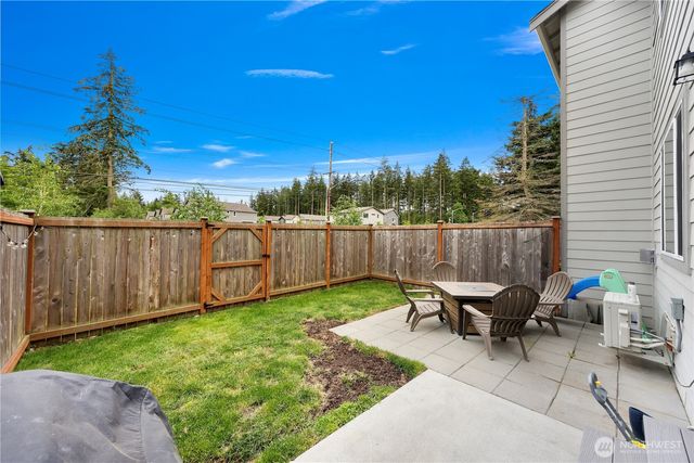 1911 SW Cooper Way, Oak Harbor, WA 98277