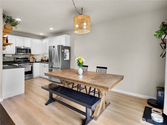1911 SW Cooper Way, Oak Harbor, WA 98277