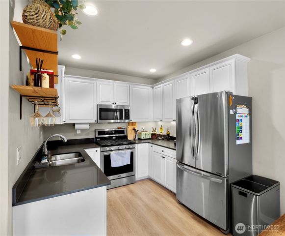 1911 SW Cooper Way, Oak Harbor, WA 98277