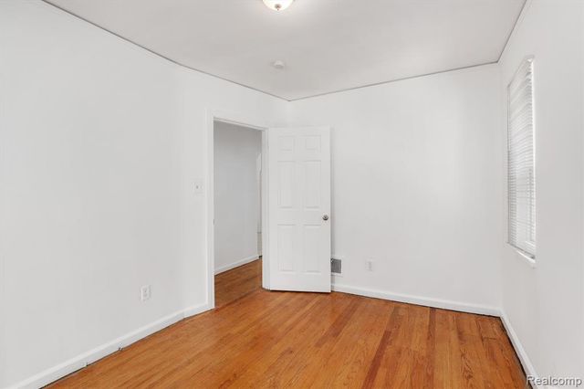 13084 Corbett Street, Detroit, MI 48213