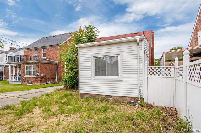 13084 Corbett Street, Detroit, MI 48213