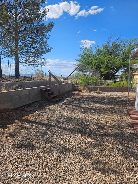 Image 35 of property listing at 708 S Shallow Brook Loop, Sierra Vista, AZ 85635