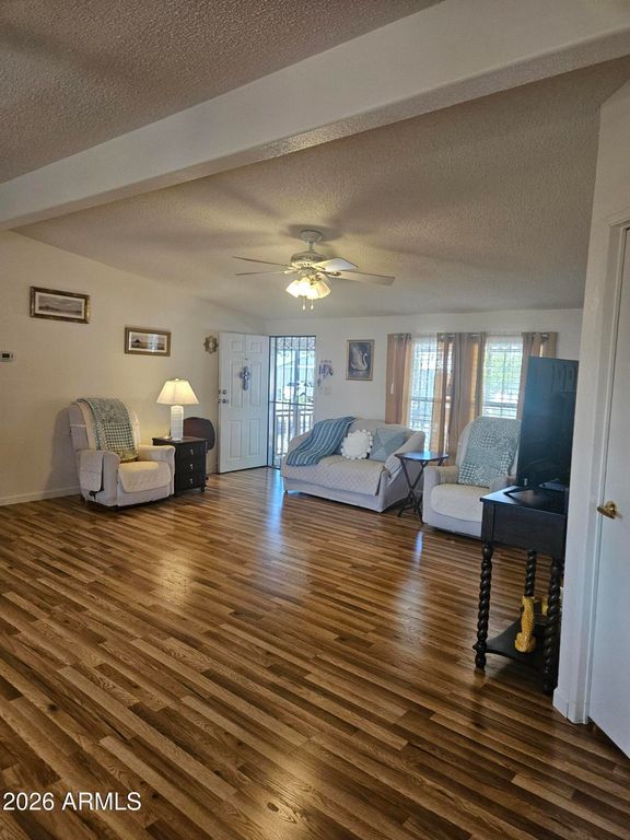 Image 5 of property listing at 708 S Shallow Brook Loop, Sierra Vista, AZ 85635