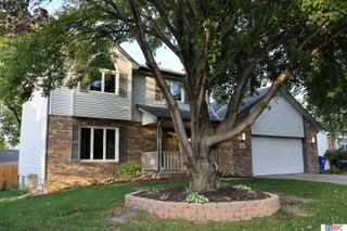 3036 Laredo Drive, Lincoln, NE 68516