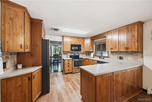 2702 Forest Avenue, Niagara Falls, NY 14301