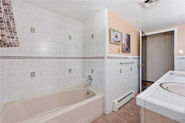 2702 Forest Avenue, Niagara Falls, NY 14301