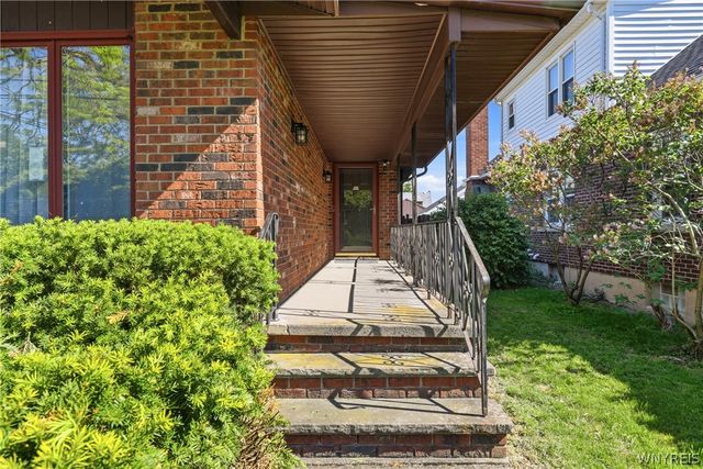 2702 Forest Avenue, Niagara Falls, NY 14301