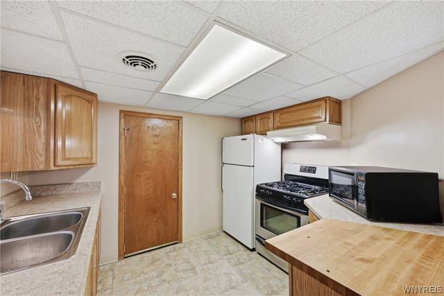 2702 Forest Avenue, Niagara Falls, NY 14301