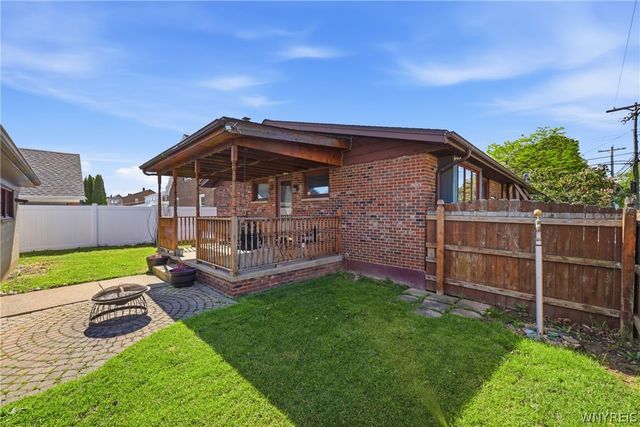 2702 Forest Avenue, Niagara Falls, NY 14301