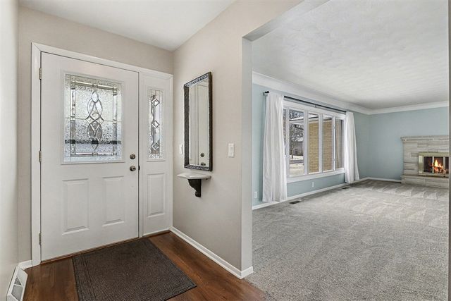 305 E 3rd Street, Lawton, MI 49065