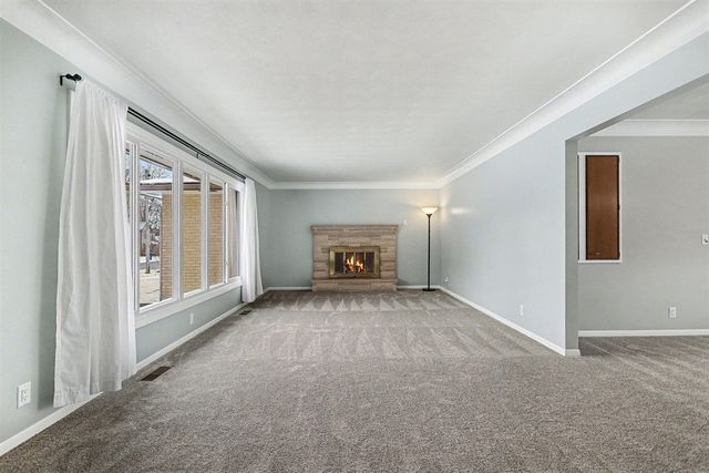 305 E 3rd Street, Lawton, MI 49065