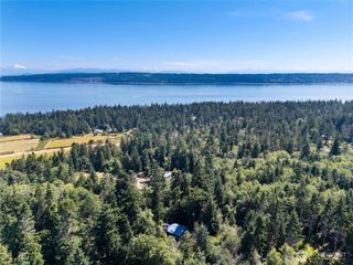 671 Edmonds Road, Coupeville, WA 98239