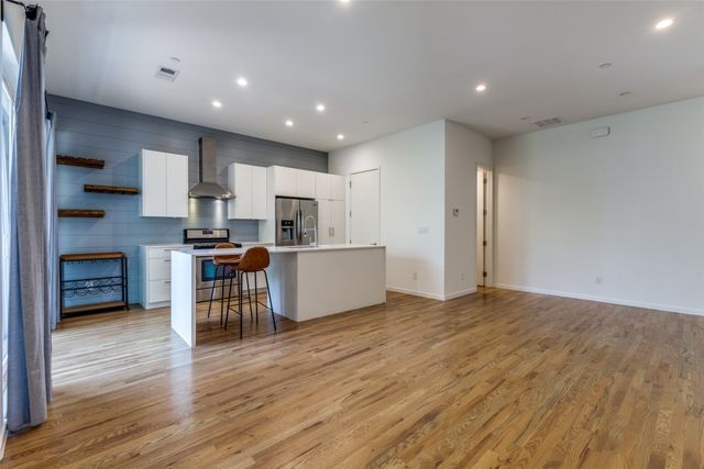 3816 San Jacinto Street 309, Dallas, TX 75204