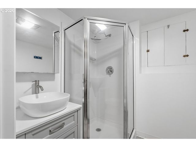 5815 Ne 26TH Ave, Portland, OR 97211