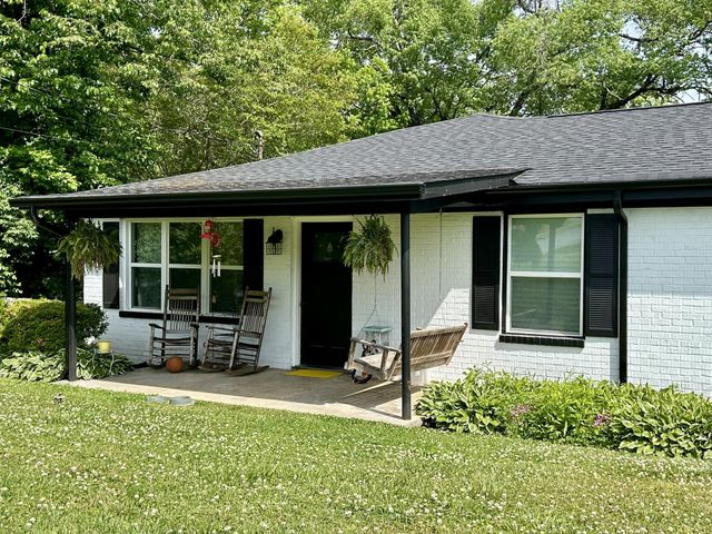 711 Walter Street, Athens, TN 37303