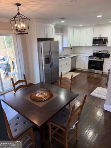 2301 Amber Way, Decatur, GA 30032