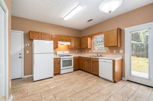 4313 Catalpa Court, Ellenwood, GA 30294