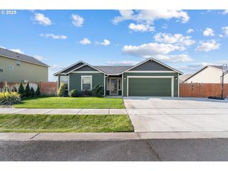 2324 Nw EUCALYPTUS Dr, Hermiston, OR 97838
