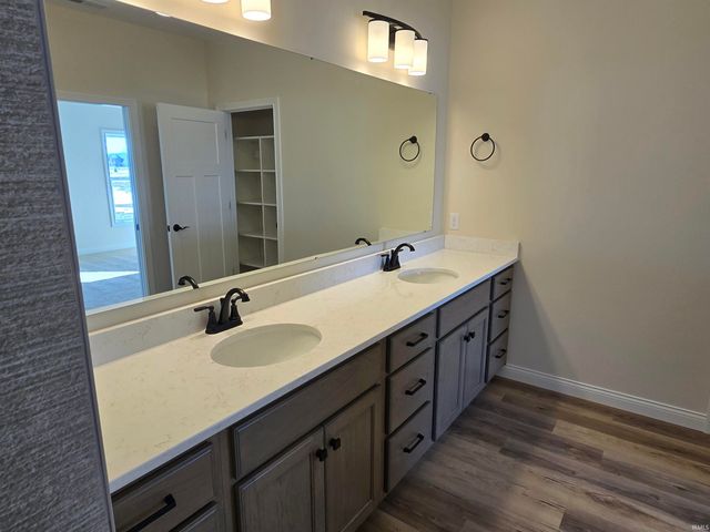 5253 Fair Creek Run, Fort Wayne, IN 46818