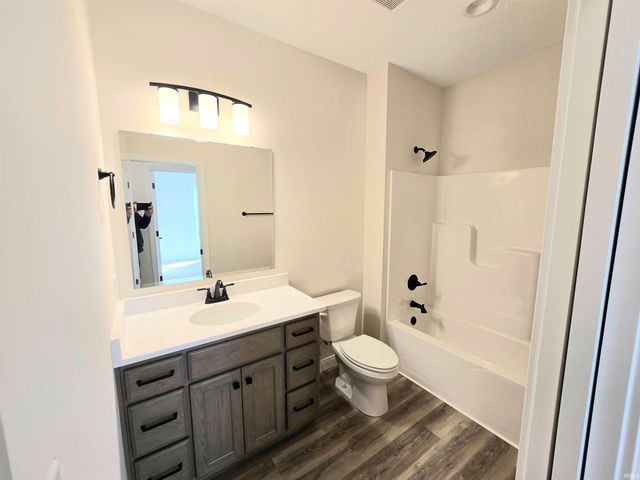 5253 Fair Creek Run, Fort Wayne, IN 46818