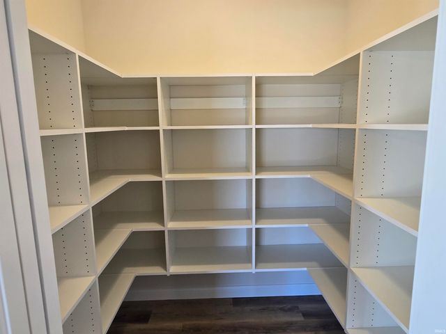 5253 Fair Creek Run, Fort Wayne, IN 46818