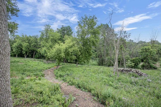 621 GLENVIEW AVENUE, Combined Locks, WI 54113