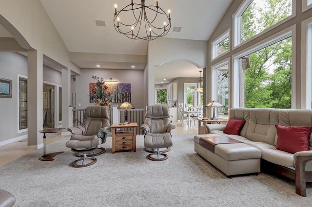 621 GLENVIEW AVENUE, Combined Locks, WI 54113