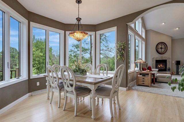 621 GLENVIEW AVENUE, Combined Locks, WI 54113