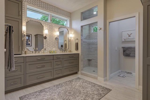 621 GLENVIEW AVENUE, Combined Locks, WI 54113