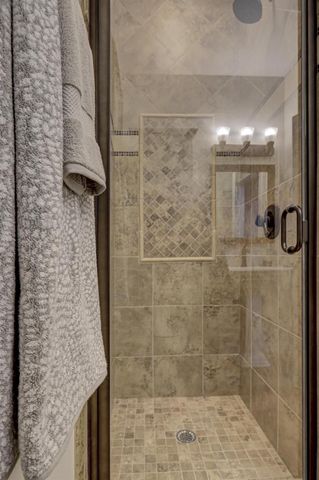 621 GLENVIEW AVENUE, Combined Locks, WI 54113