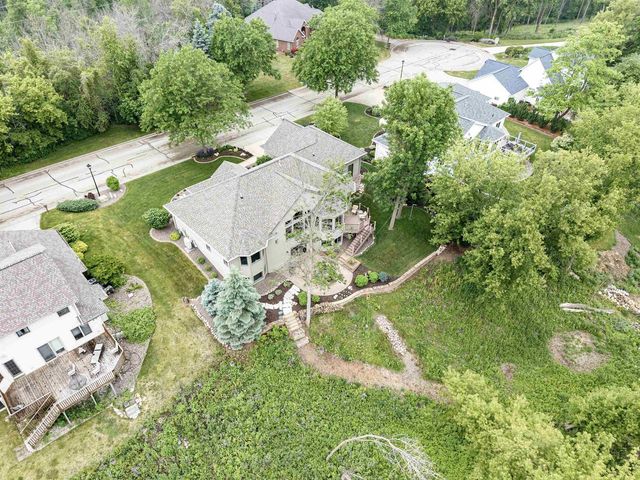 621 GLENVIEW AVENUE, Combined Locks, WI 54113